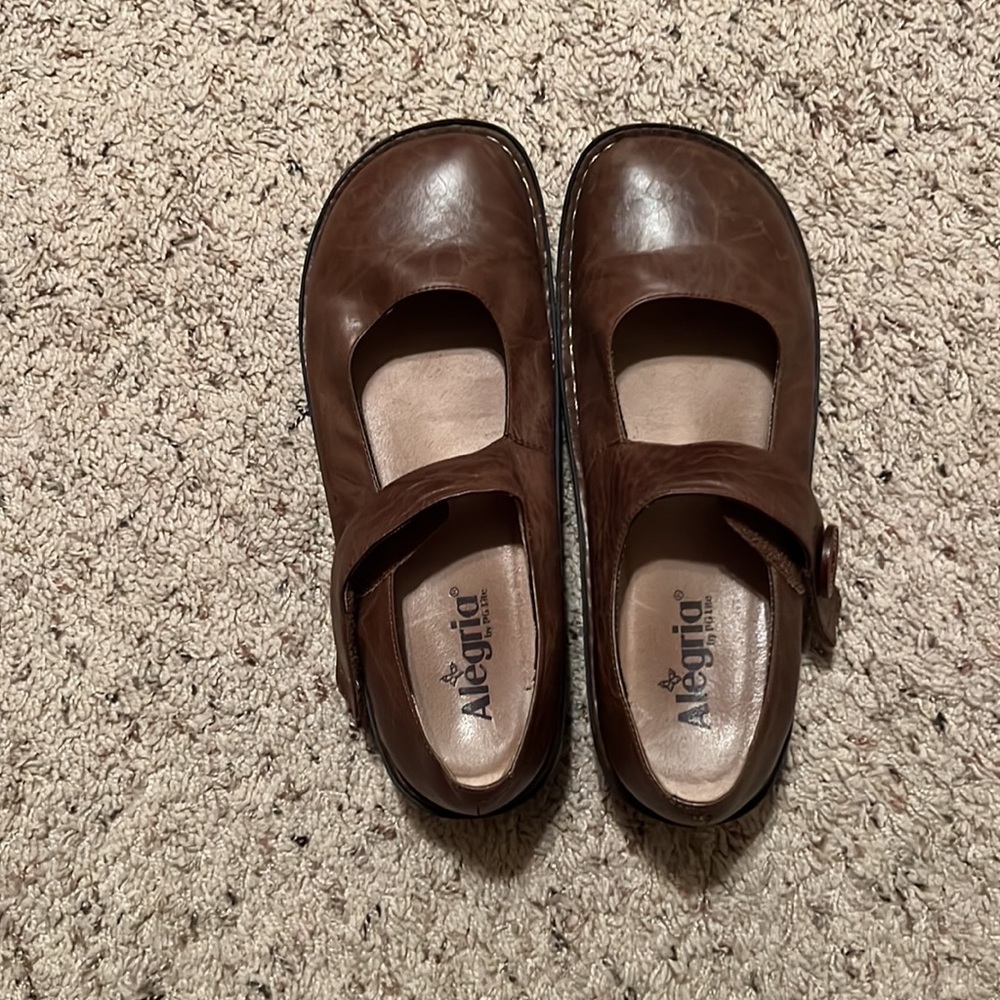 Women’s Alegria Brown Mary Jane for sale - GUC